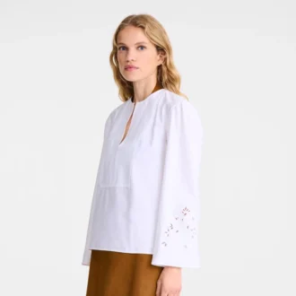 Blouse blanche en popeline brodée