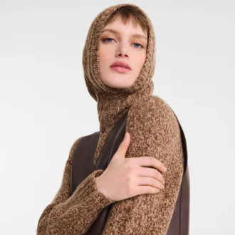 Chocolat – Cagoule en tricot